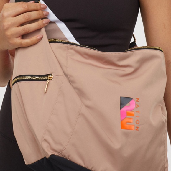 P.E Nation x H&M | Sports Bag - Picture 4 of 4